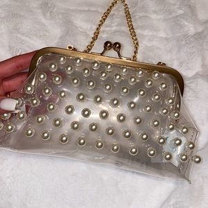 Clear pearl vintage style clutch